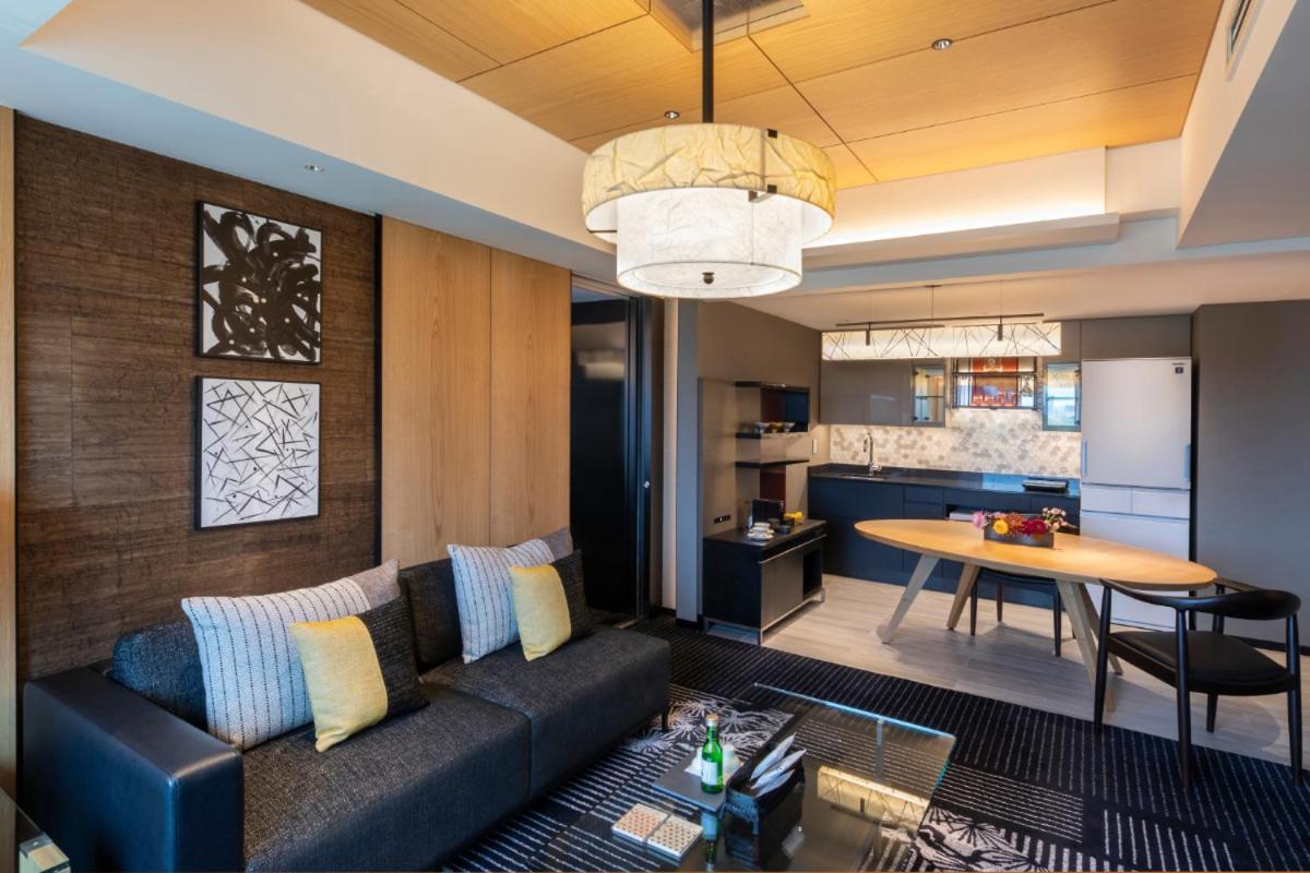 Hotel New Otani Tokyo The Main Bagian luar foto A suite at the hotel